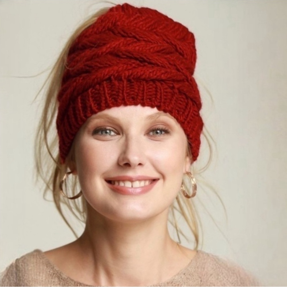 🍁New🍁Messy Bun Red Beanie Fall Winter Hat